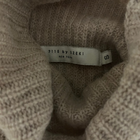 7511 By Szeki - Turtleneck Poet Sweater - Picture 2 of 3